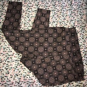 Super cute Torrid leggings ❤️